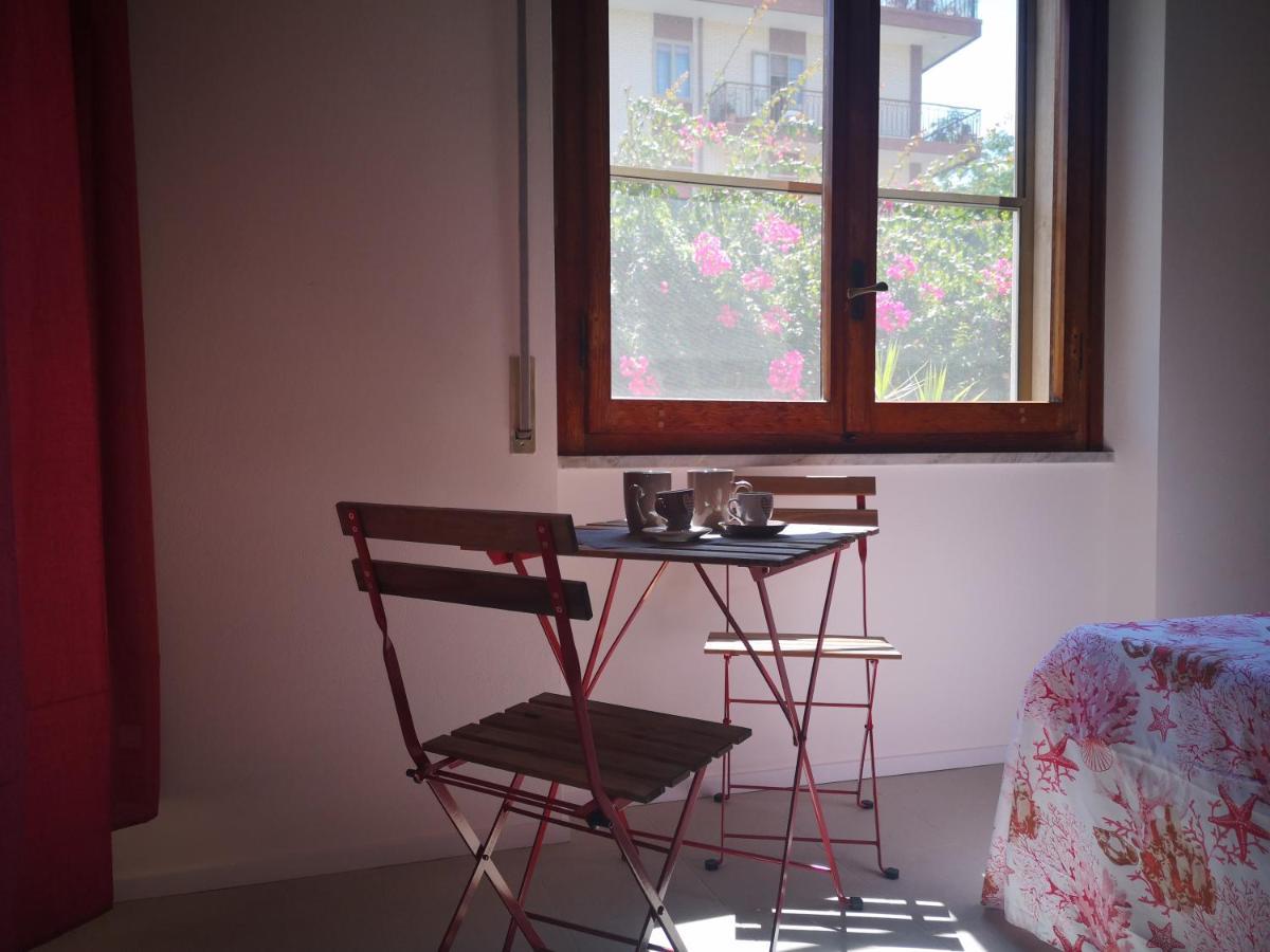 Il Giardino Di Anna - Charming Rooms In كالياري المظهر الخارجي الصورة